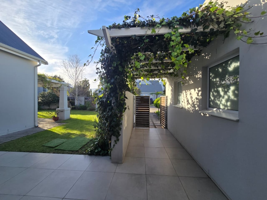 4 Bedroom Property for Sale in Kingswood Golf Estate Western Cape